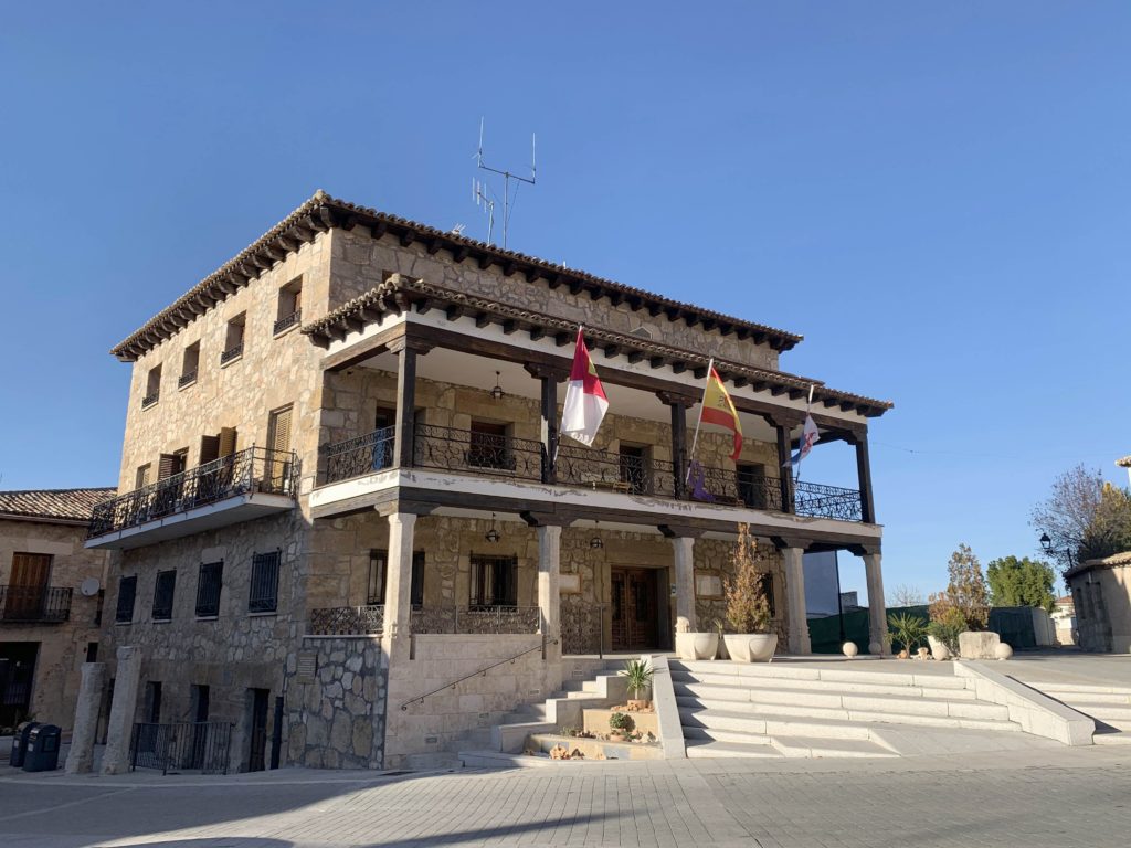 Foto de El Ayuntamiento de Almonacid apoya a los empresarios de la