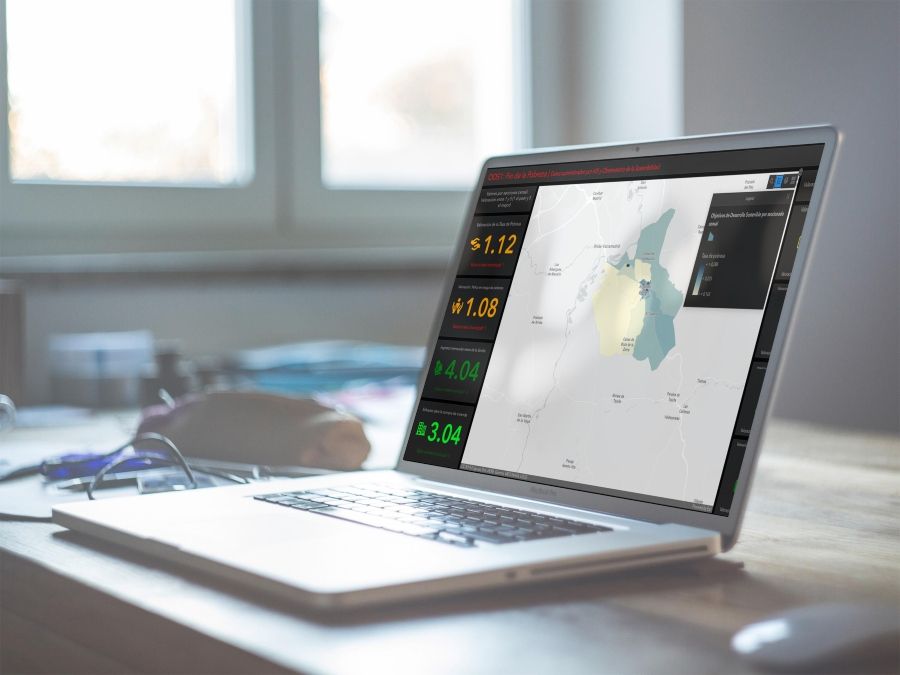 Foto de AIS Group, Esri España y el Observatorio de la