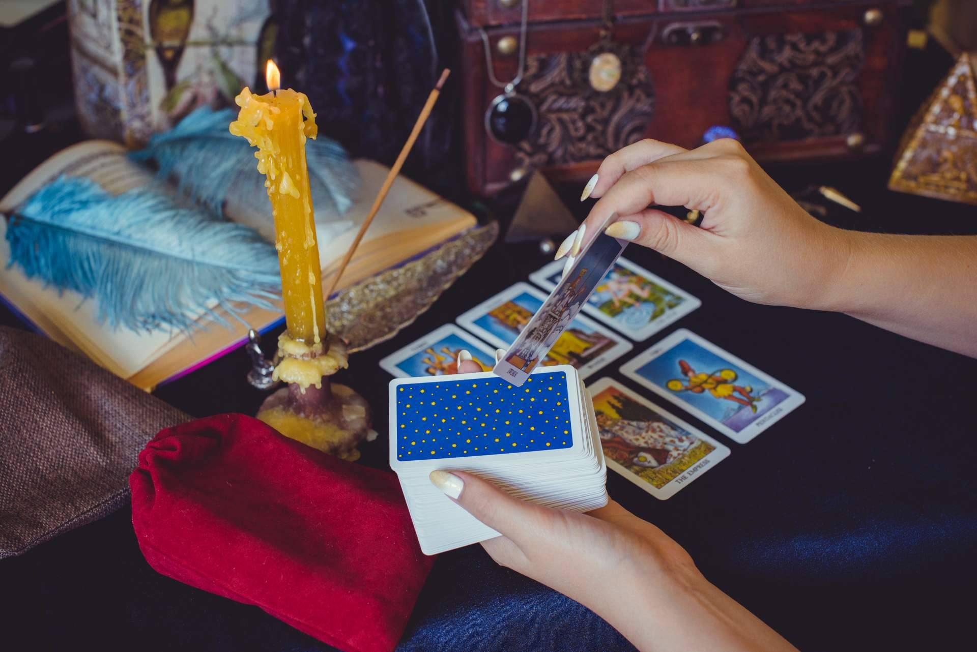 Futuro y Videncia, profesionales de la lectura de cartas del tarot